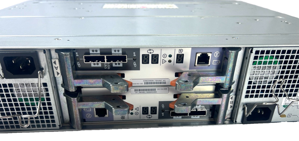 EMC SAE 2.5" Storage Array Enclosure - 2x PSU 2x 6Gb SAS Controller 303-104-000E