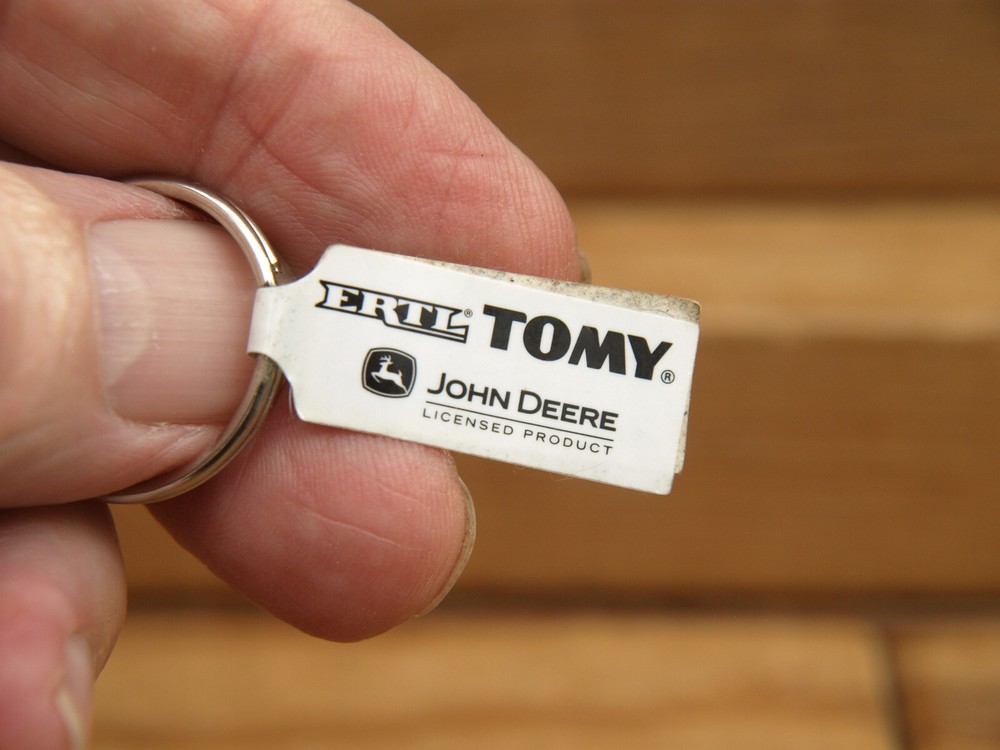 Tomy Ertl John Deere Tractor Key Chain