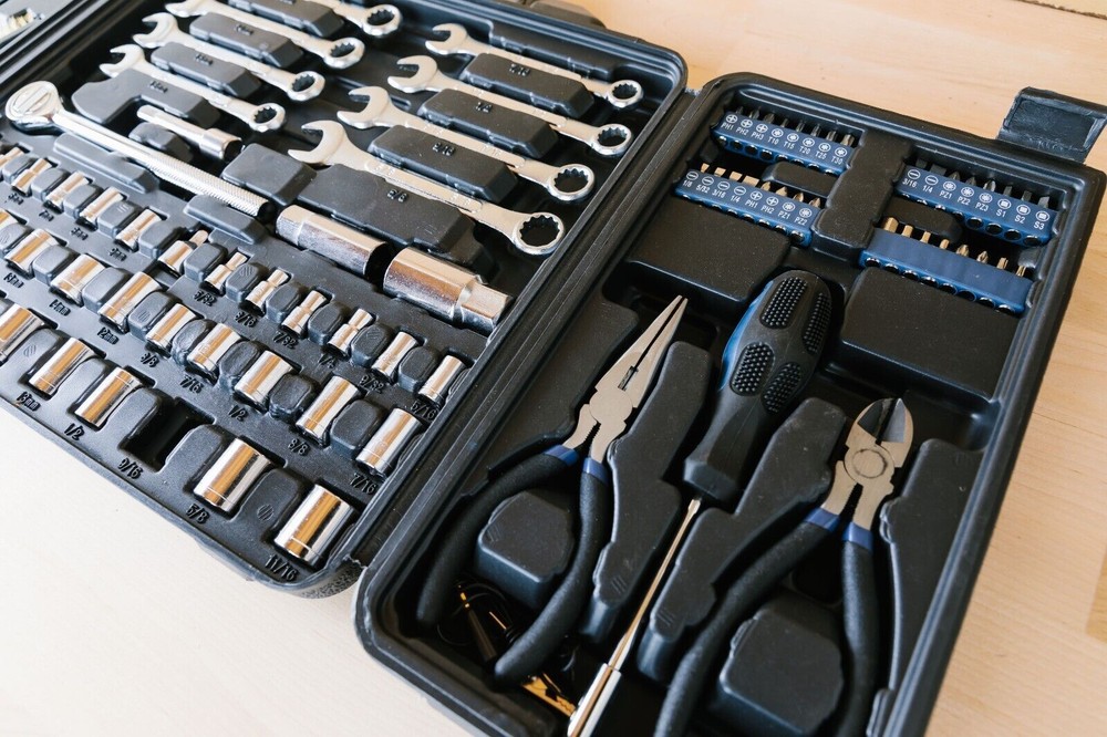 BR9244U Blue Ridge 103pc Mechanics Tool Kit