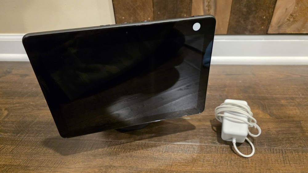 Amazon Echo Show 10 (3rd Gen) Smart Speaker Black Display Alexa Wireless