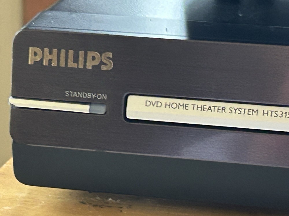 iRulu Mini Projector & Philips HTS3151D DVD Home Theater System Bundle 5 Speakes
