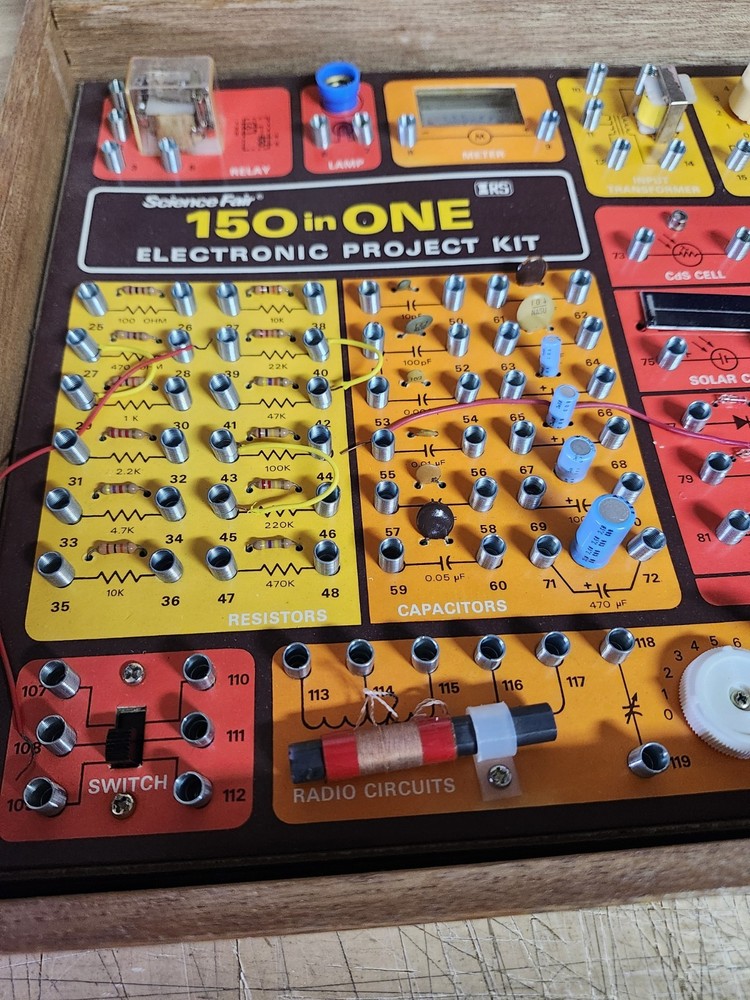 Science Fair 150 In 1 Electronic Project Kit Used Great Shape