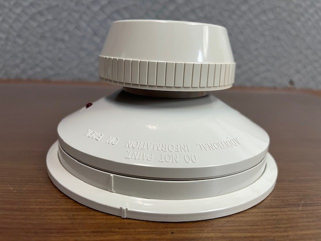System Sensor 2400 smoke detector; NOS New in open box
