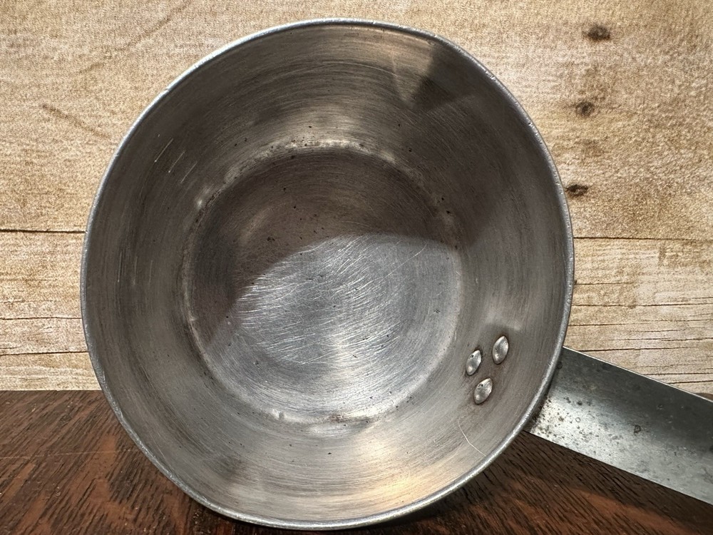 Vintage Worthmore Aluminum 2 Cup Measuring Cup