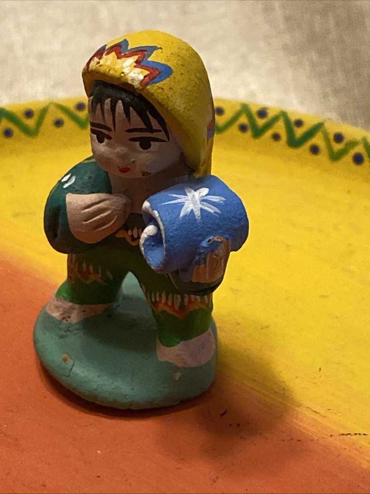 VTG Peru Nativity Set 9 pc Figures & Base Handmade Clay *Read* missing 2