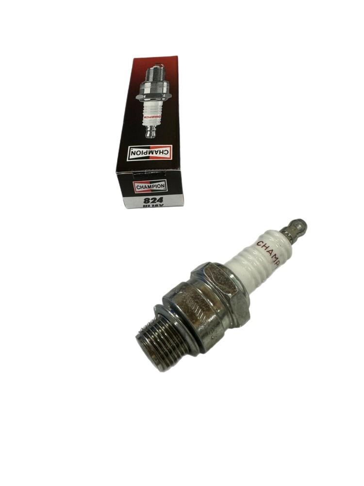 Champion Copper Plus Spark Plug 824 UL18V