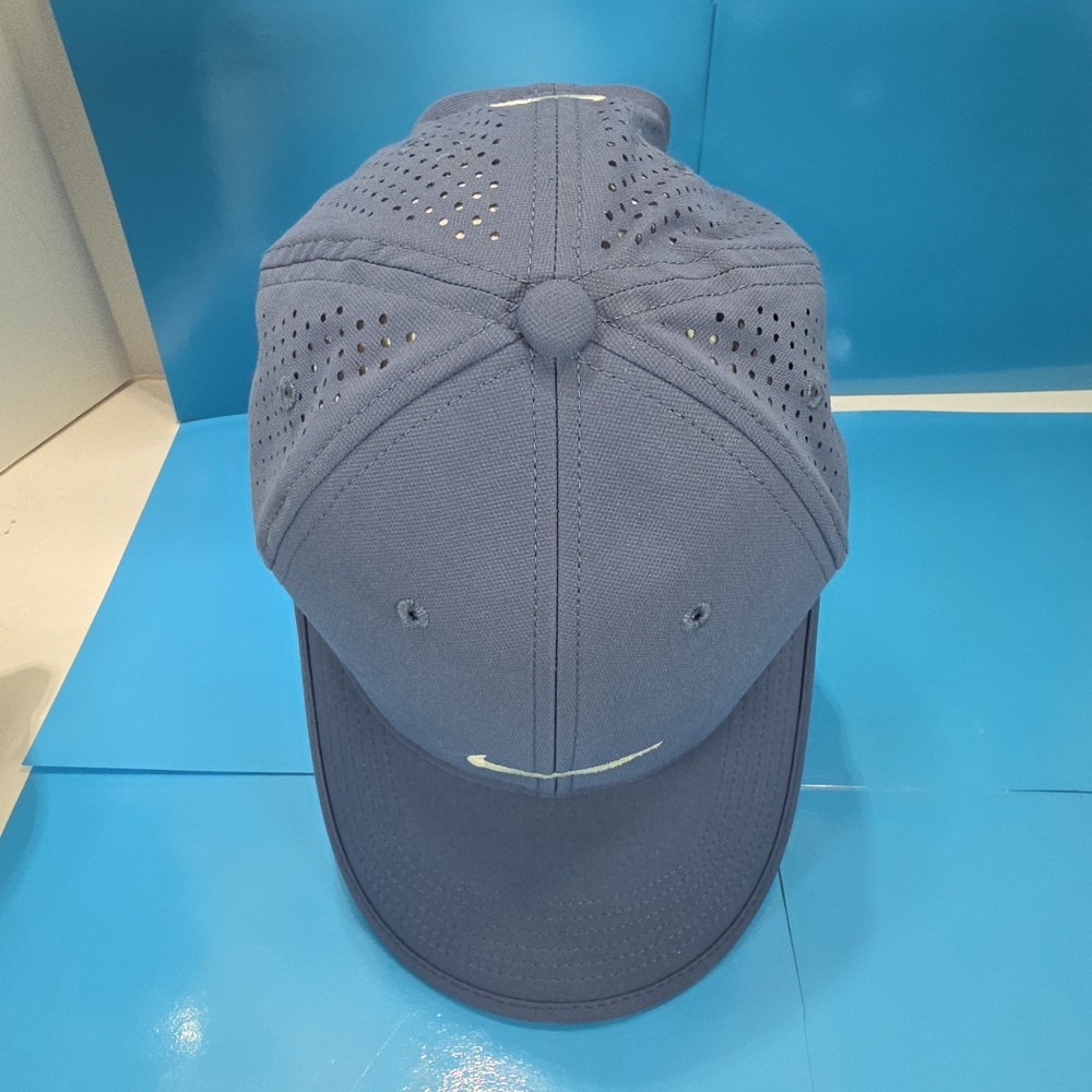 Nike Light Blue Golf Hat Perforated Adjustable Baseball Cap Swoosh Logo