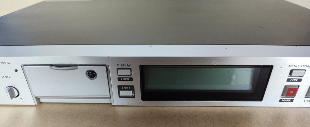 Marantz PMD570 Professional 2 Channel Solid State Audio Recorder Pre-owned