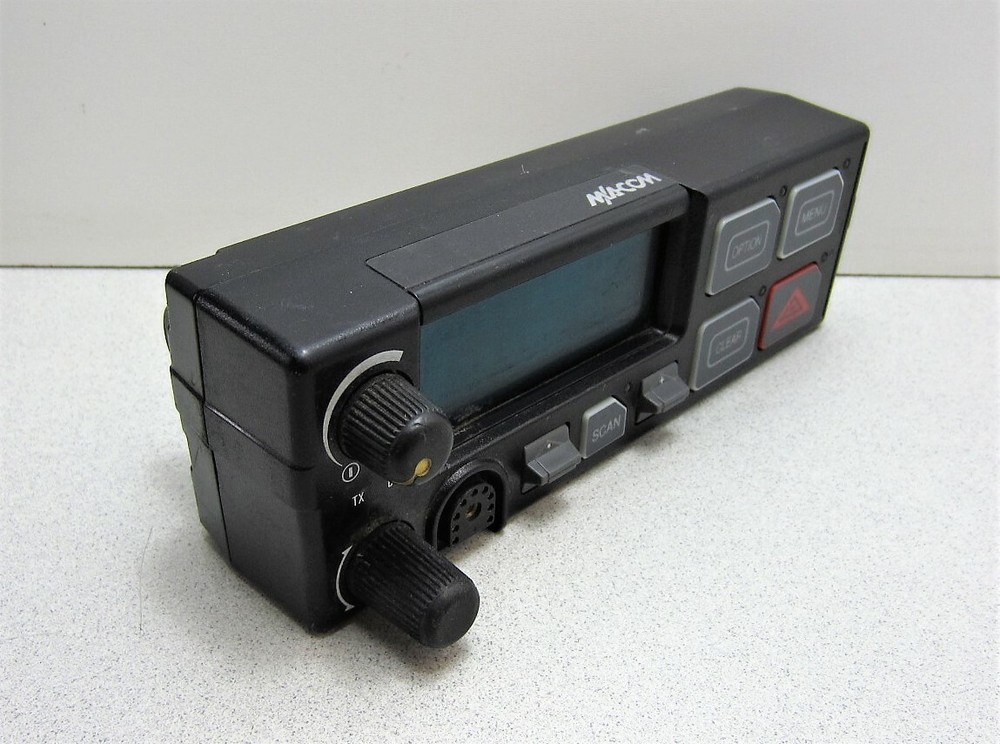 M/A-COM KRY1011632/12 Rev. E Control Head Dash Unit