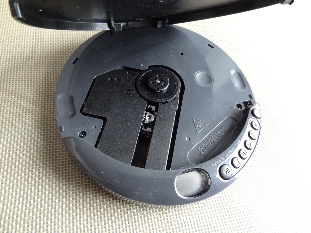 GPX PC301B Portable CD Player