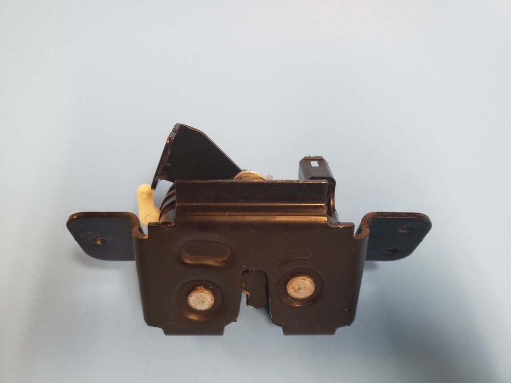 Jeep Compass 2007-2017 Dodge Caliber 2007-2017 OEM Lift Gate Latch Release Loc