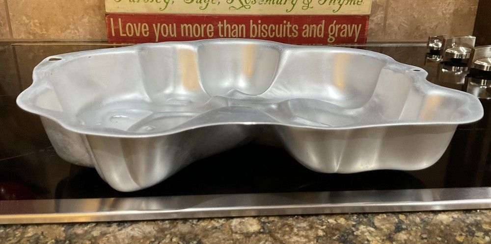 Wilton Monkey Cake Pan 2105-1023 Bakeware 2008