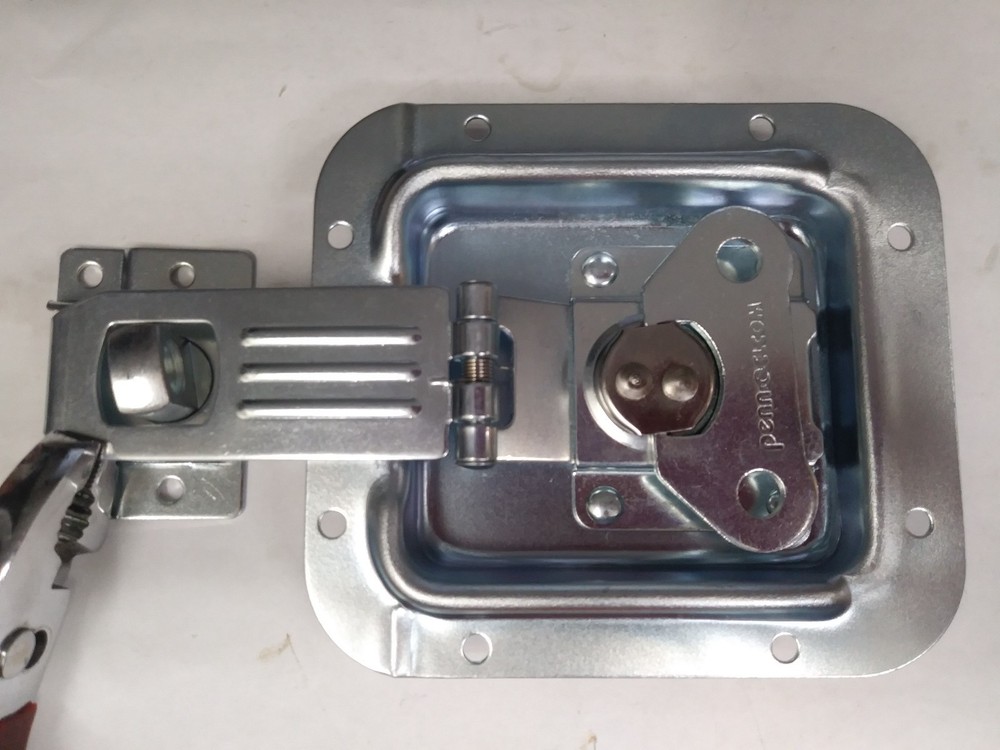 Penn Elcom 2000 Large Valance Spanning Overlatch For Road Case