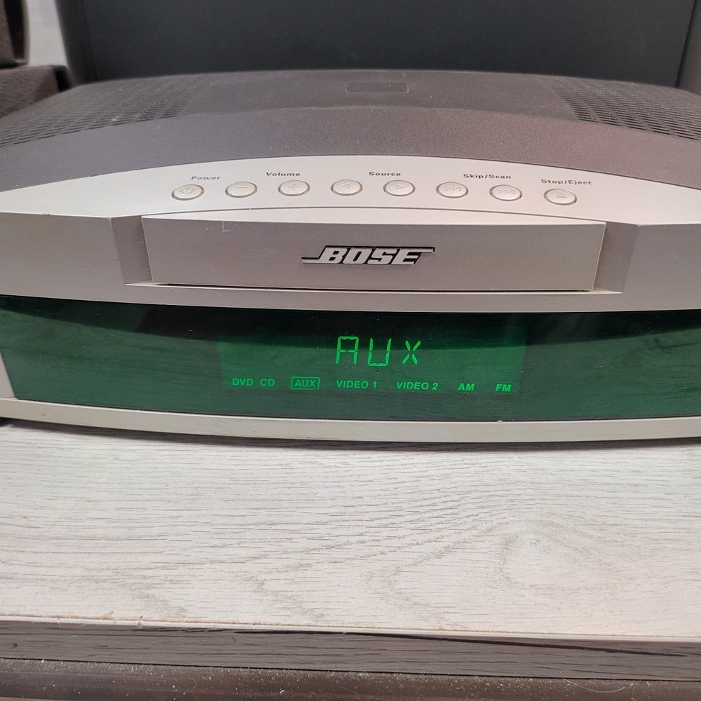BOSE AV3-2-1 CD DVD Media Center Powered Speaker System + Remote Tested Working