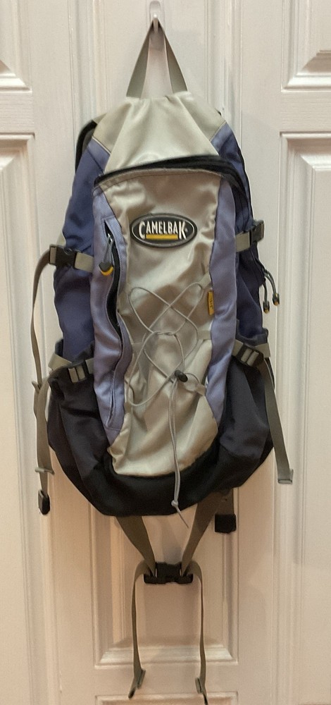 Camelbak ISIS  Hydration Backpack Blue Grey Adjustable Shoulder Strap Day Pack