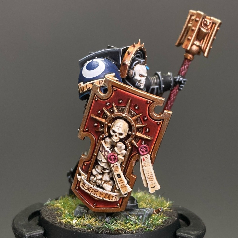 Warhammer 40K Space Marines Chaplain In Termintor Armour pro Painted by Studio