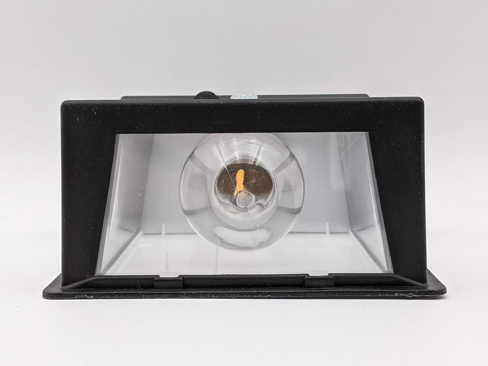 Solar Interaction Wall Lamp