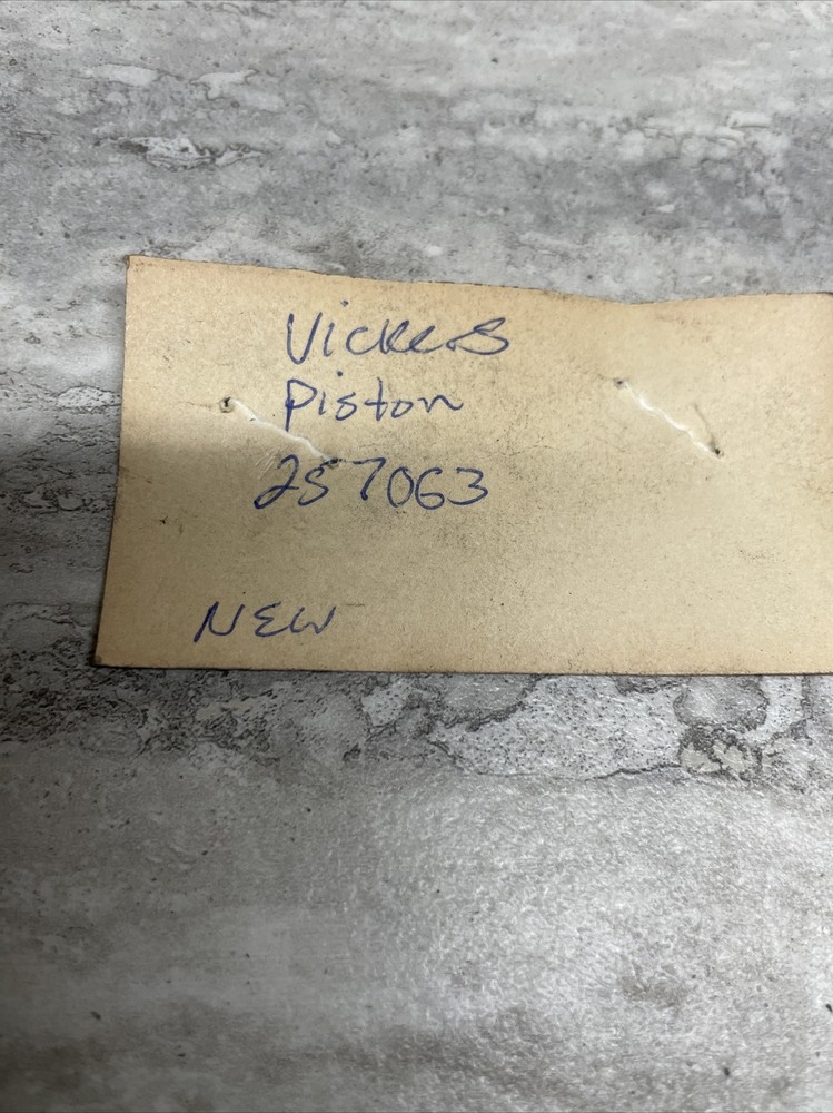 Vickers 257063 Replacement Piston, New