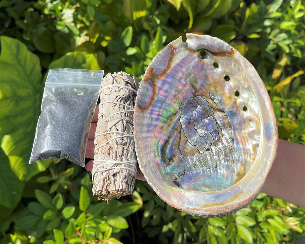 LARGE Abalone Smudge Kit: White Sage, Abalone Shell, Black Salt & Directions