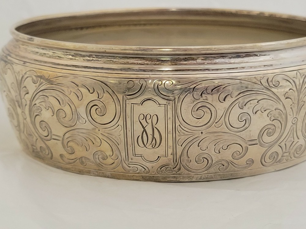 TIFFANY & CO. STERLING SILVER DISH / WINE COASTER
