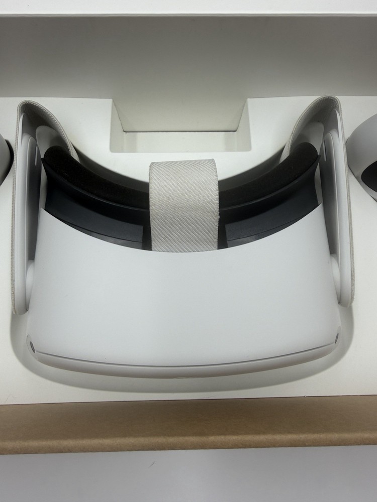 Genuine Meta Oculus Quest 2 256GB VR Headset Bundle with Controllers Tested