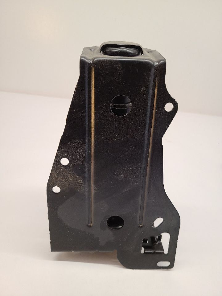 08-2013 CHEVROLET SUBURBAN 1500 Bottle Jack W Tools