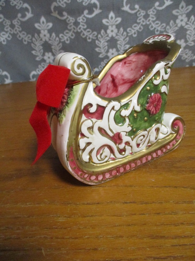 Santa's Sleigh Planter - Decoration