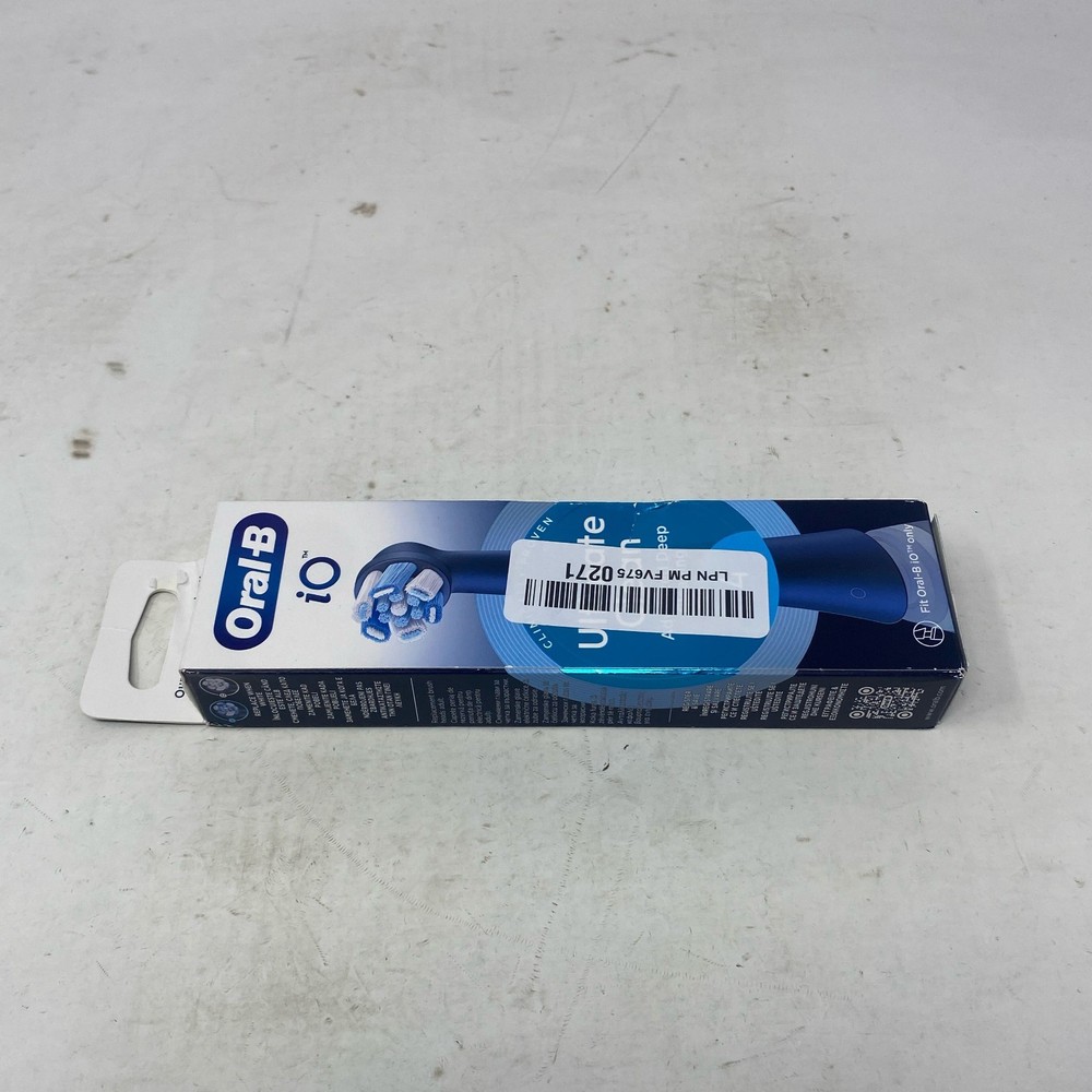 Oral-B iO Ultimate Clean Replacement Heads 4-Pack, Black