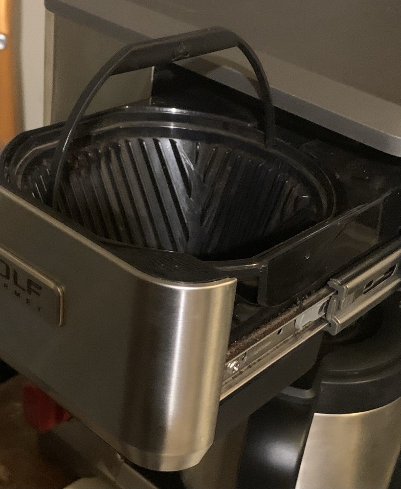 Wolf Gourmet Programable Coffee Maker WGCM100S Auto Drip System Red Knobs