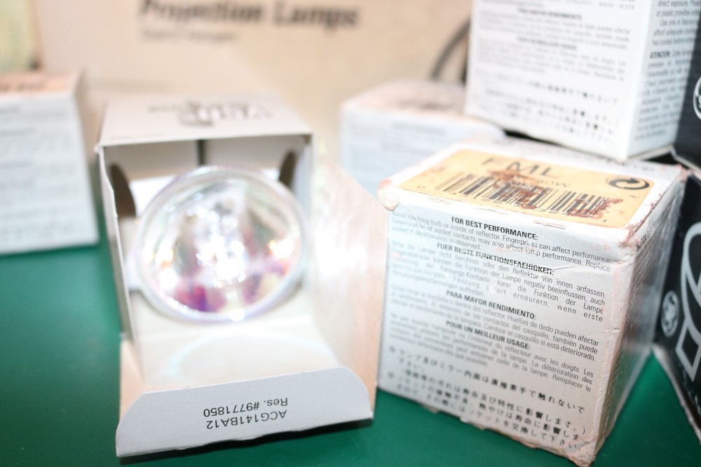 9 GE Quartzline lamp FML 13.8V 50W
