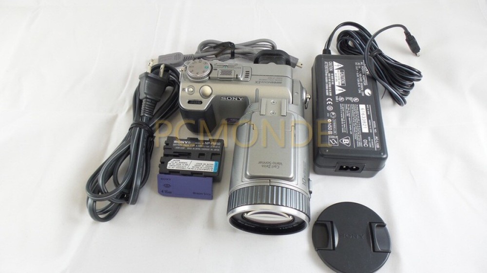 23-in-1 Flash Memory Card Reader w/ 3-Port USB