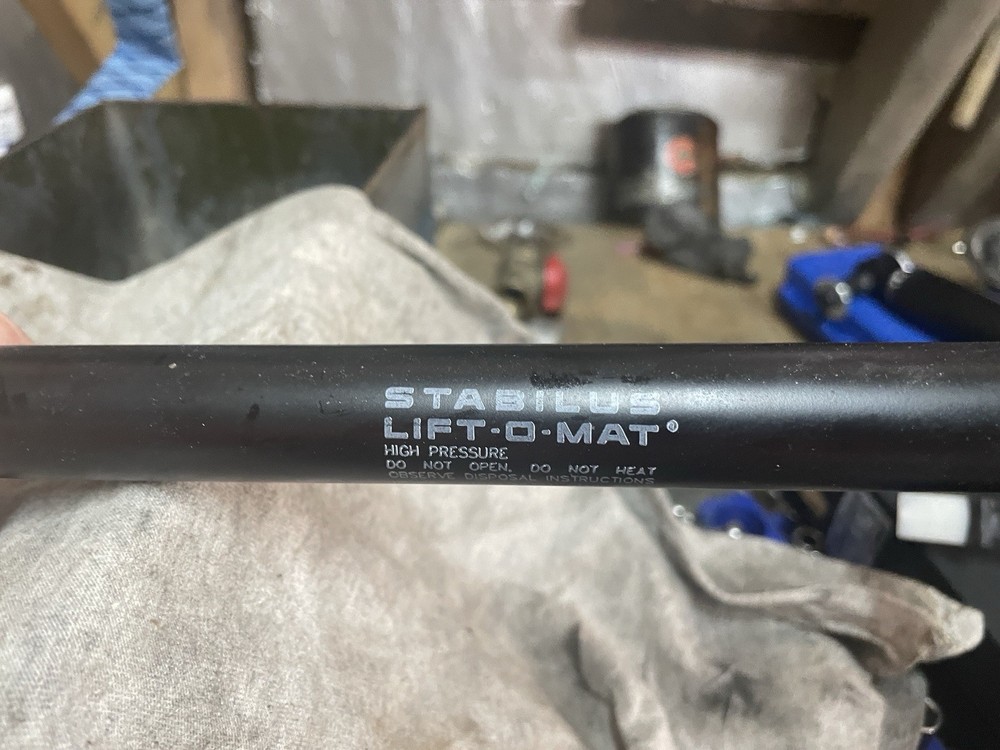 QM 710 And Others.? Seat Back Strut