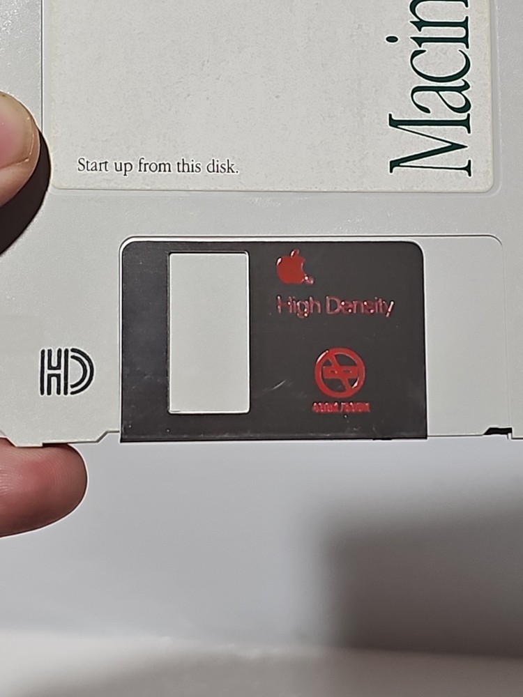 Macintosh Basics Start Up Disk Untested