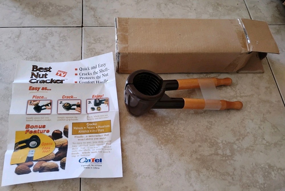 ONTEL BEST NUT CRACKER WOOD HANDLE Effortless Nut Cracking NEW IN Package