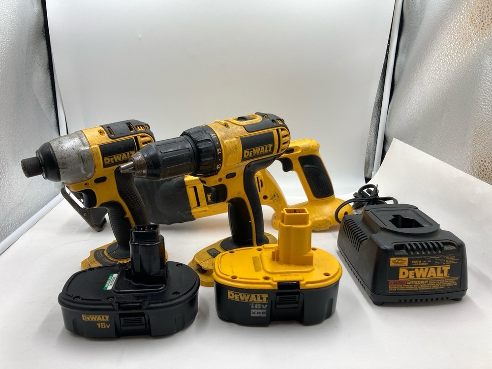 DEWALT 18V POWER TOOL SET (EL1107076)