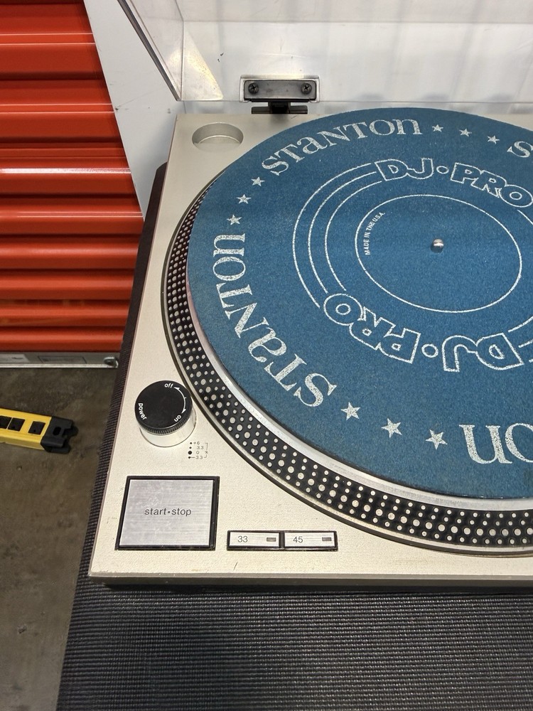 Technics SL-1200MK2 Direct Drive Turntable Quartz Silver