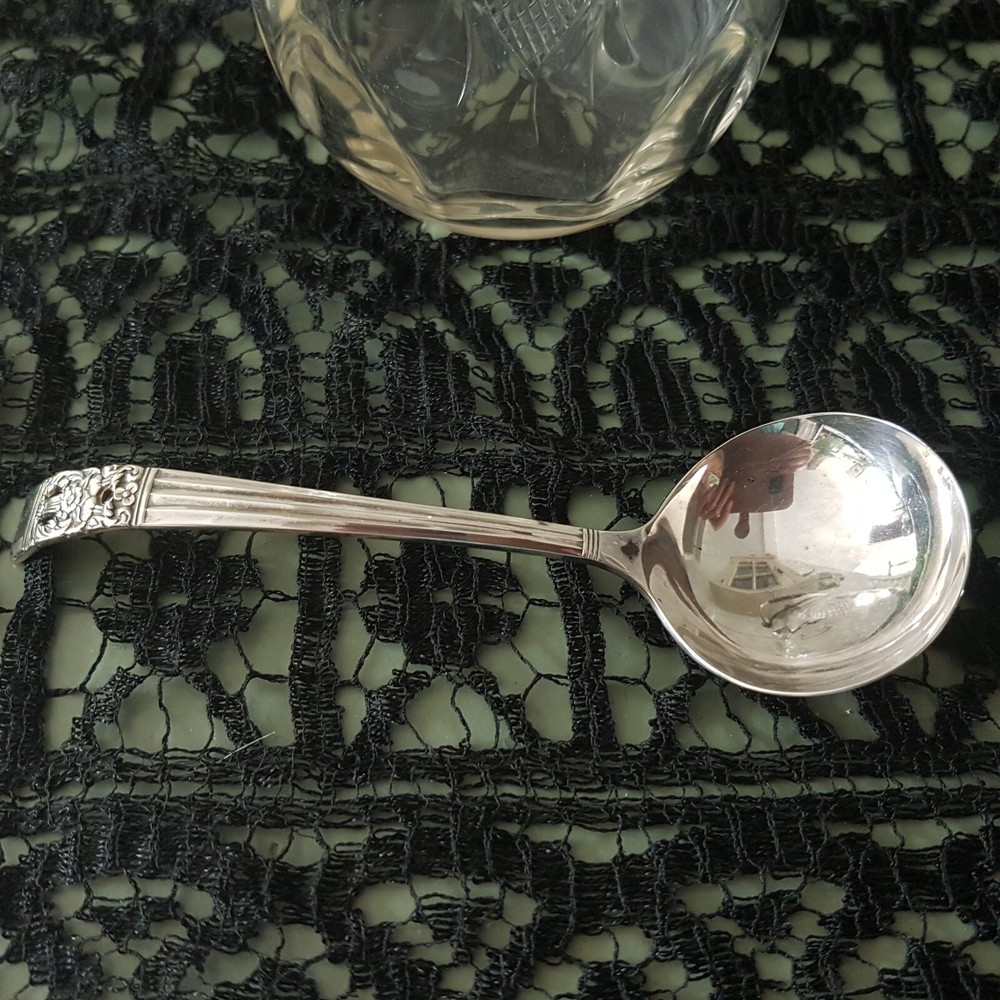Small jam jar with silver plate hinged handle Community marked Spoon 9.5cm