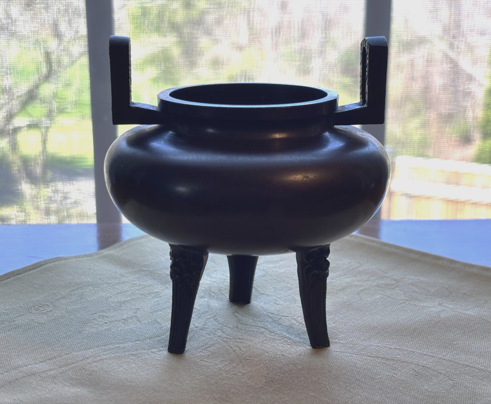 Chinese Bronze Tripod Censer Signed