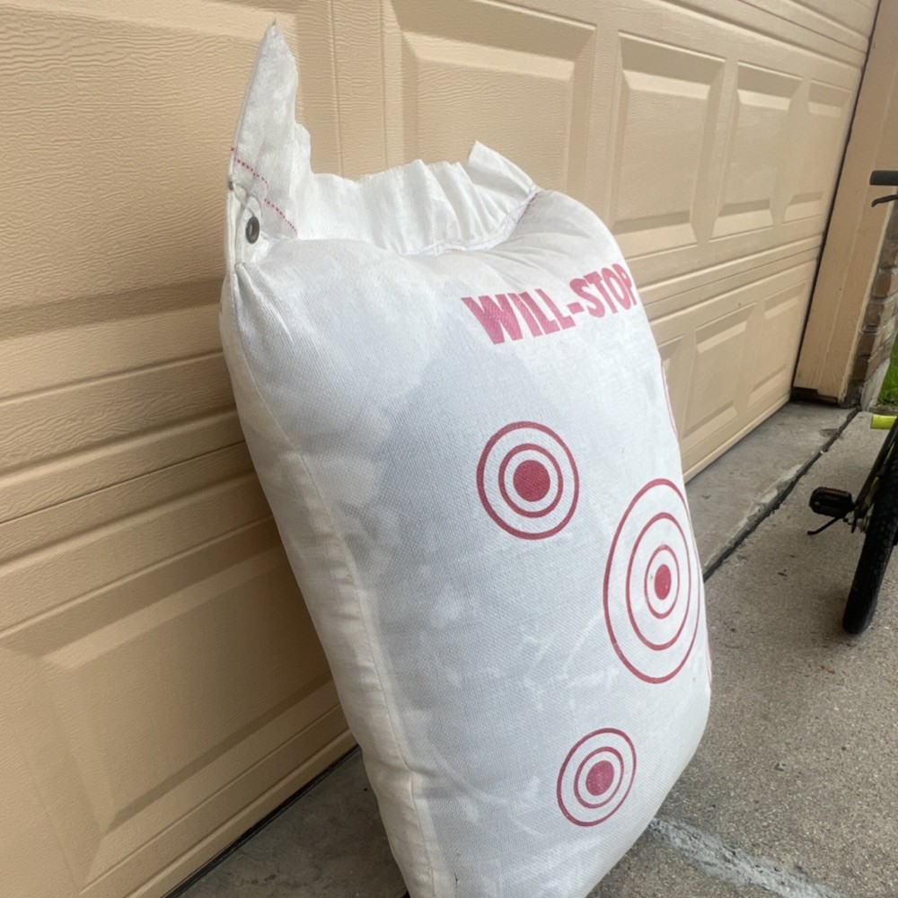 WILL-STOP Bag Target for Archery White with Red Target Circles