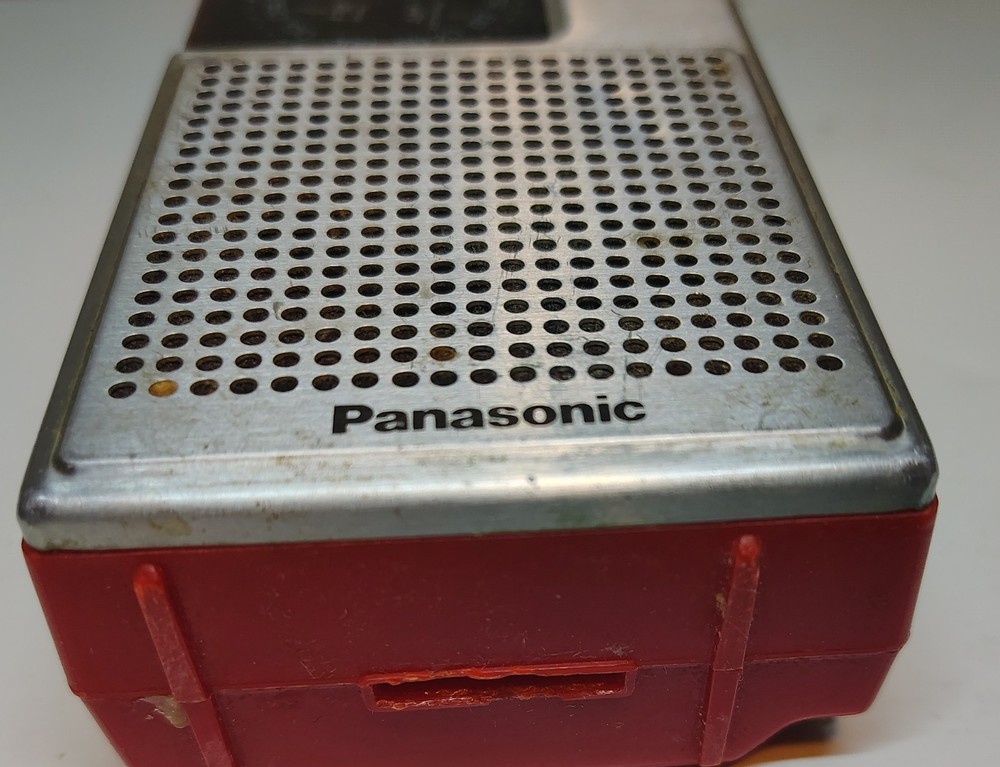 Panasonic RF-506 Transistor Radio Plays Good!