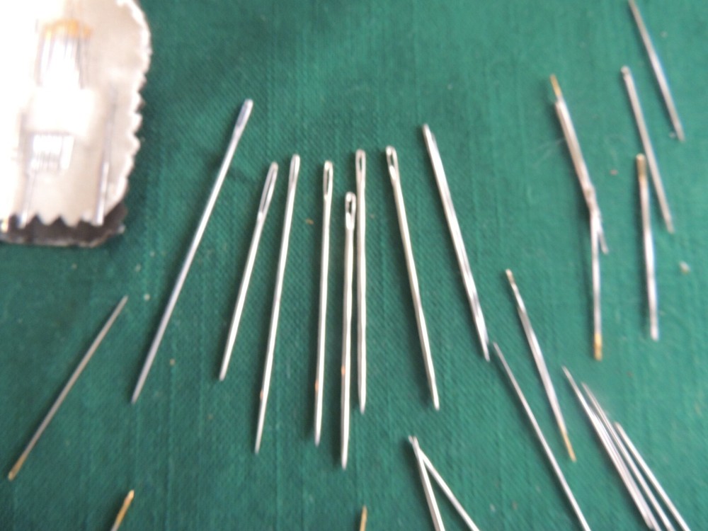 Assorted Hand Sewing Needles SOME LARGE HOLES EASY TO USE