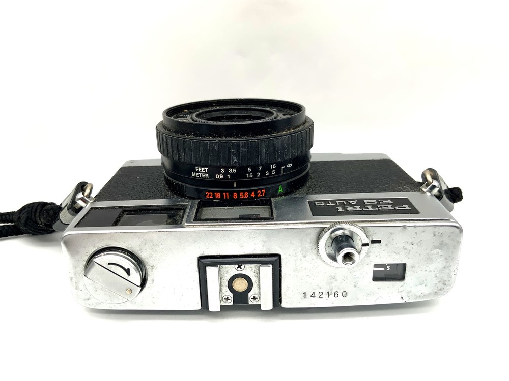Petri ES Auto Finder Camera With 1:2.7 38Mm Compact Camera Analog Camera