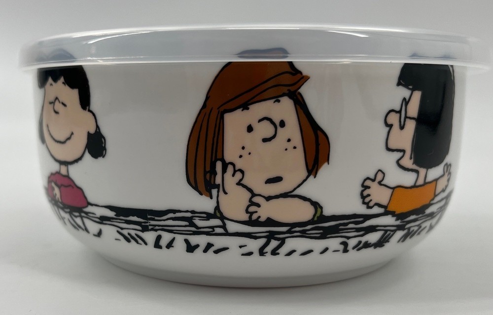 Peanuts Gang Small Food Storage Container - Conversations