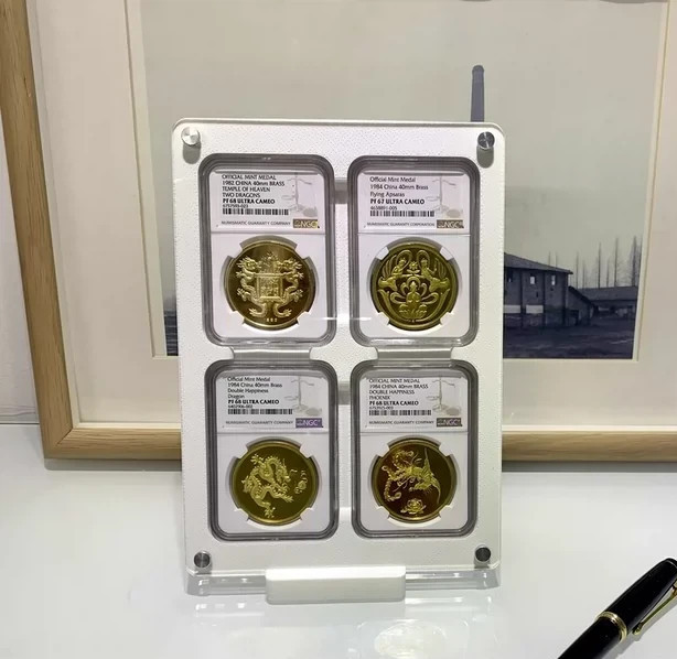4 Grids Colored Desktop Display Frame Protective Case For NGC/PCGS Coin Holder