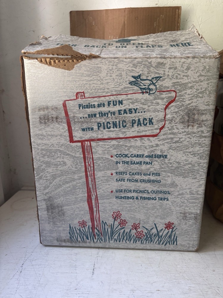Regal Ware Picnic Pack Stackable Aluminum Cook Pans unused with box