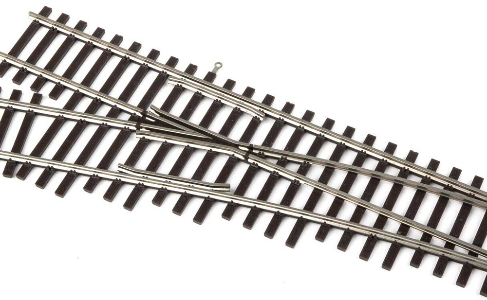 Walthers HO Scale ~ Code 83 Nickel Silver DCC Friendly #4 Turnout ~ Left ~ 83013