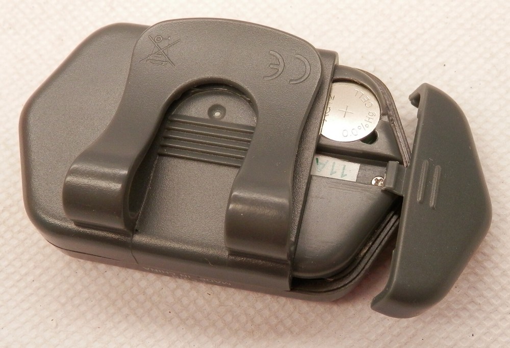 EATSMART Pedometer Dark Grey w/Belt Clip