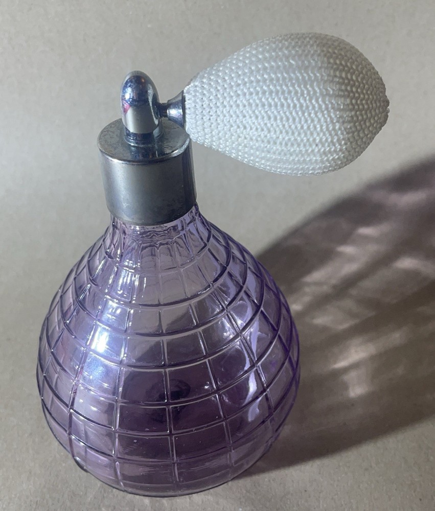 Art Glass Atomiser Perfume Bottle.