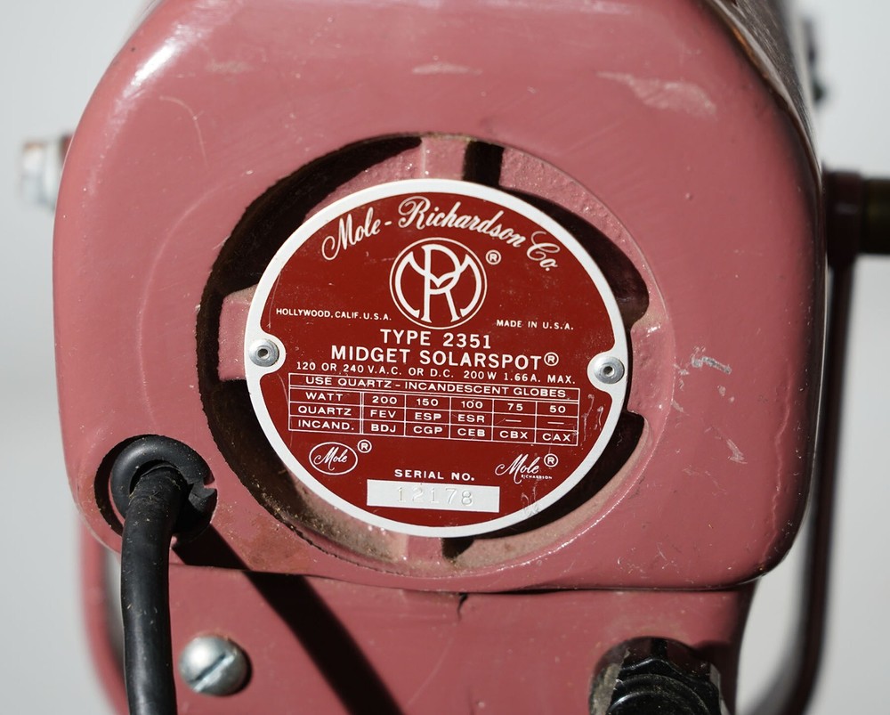 Mole Richardson Type 2351 200w Midget Solar Spot with barn doors (BW1)