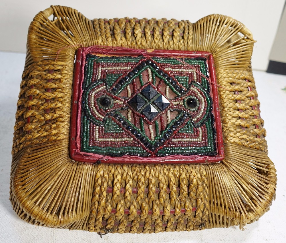 xbb213 ANTIQUE BASKET TOP with ETHNIC BEADWORK, top only